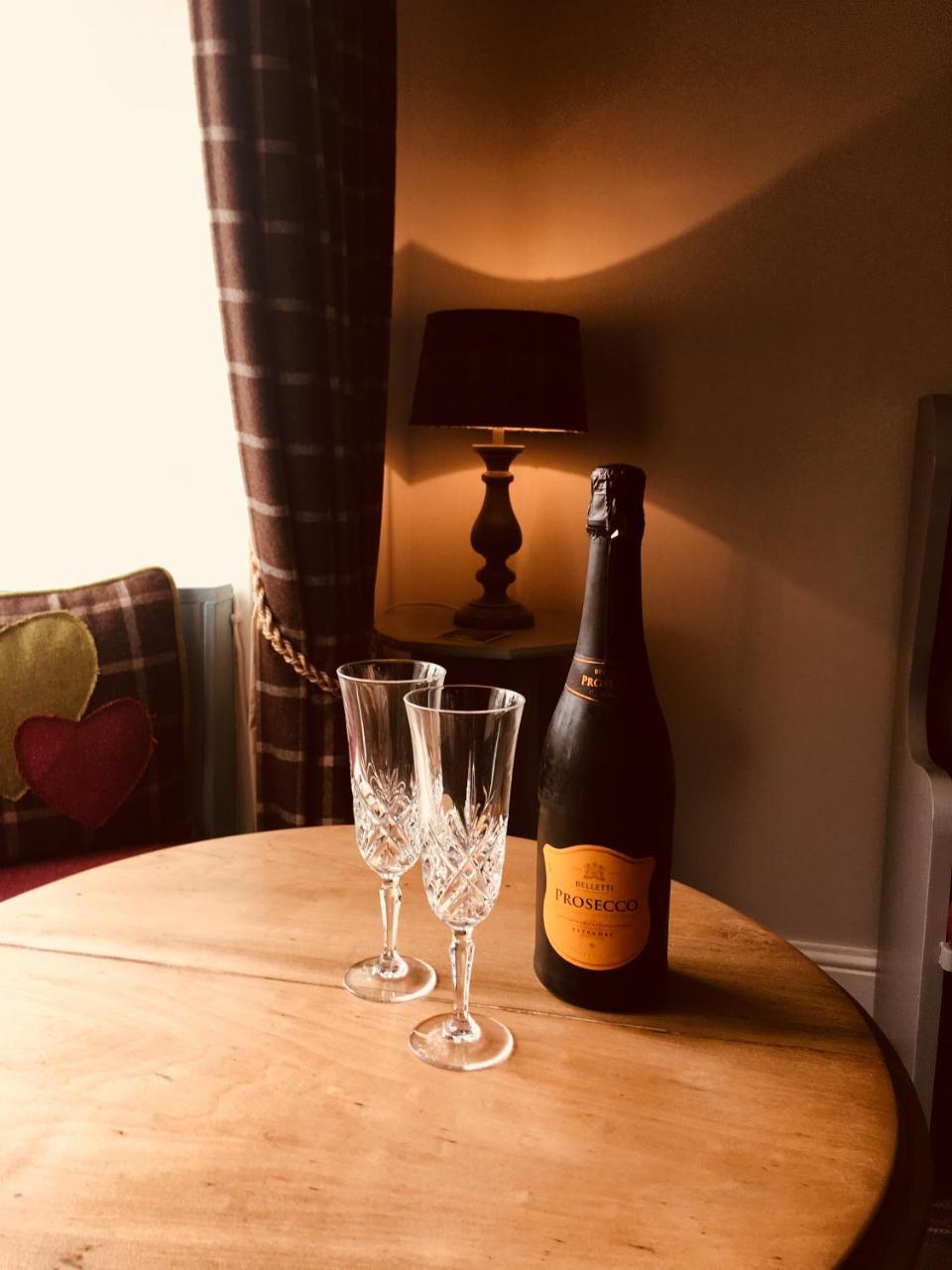 Chequers Inn Harrogate Buitenkant foto